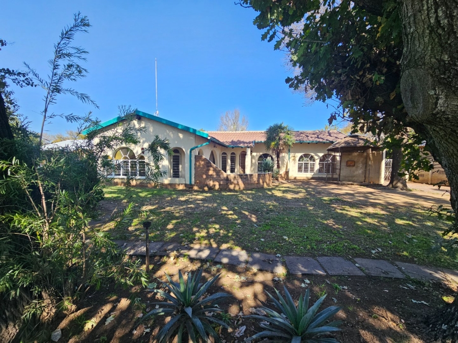 4 Bedroom Property for Sale in Vaalpark Free State